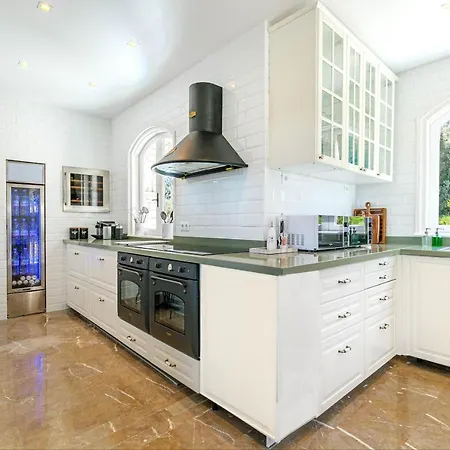 Villa Missmarble - The